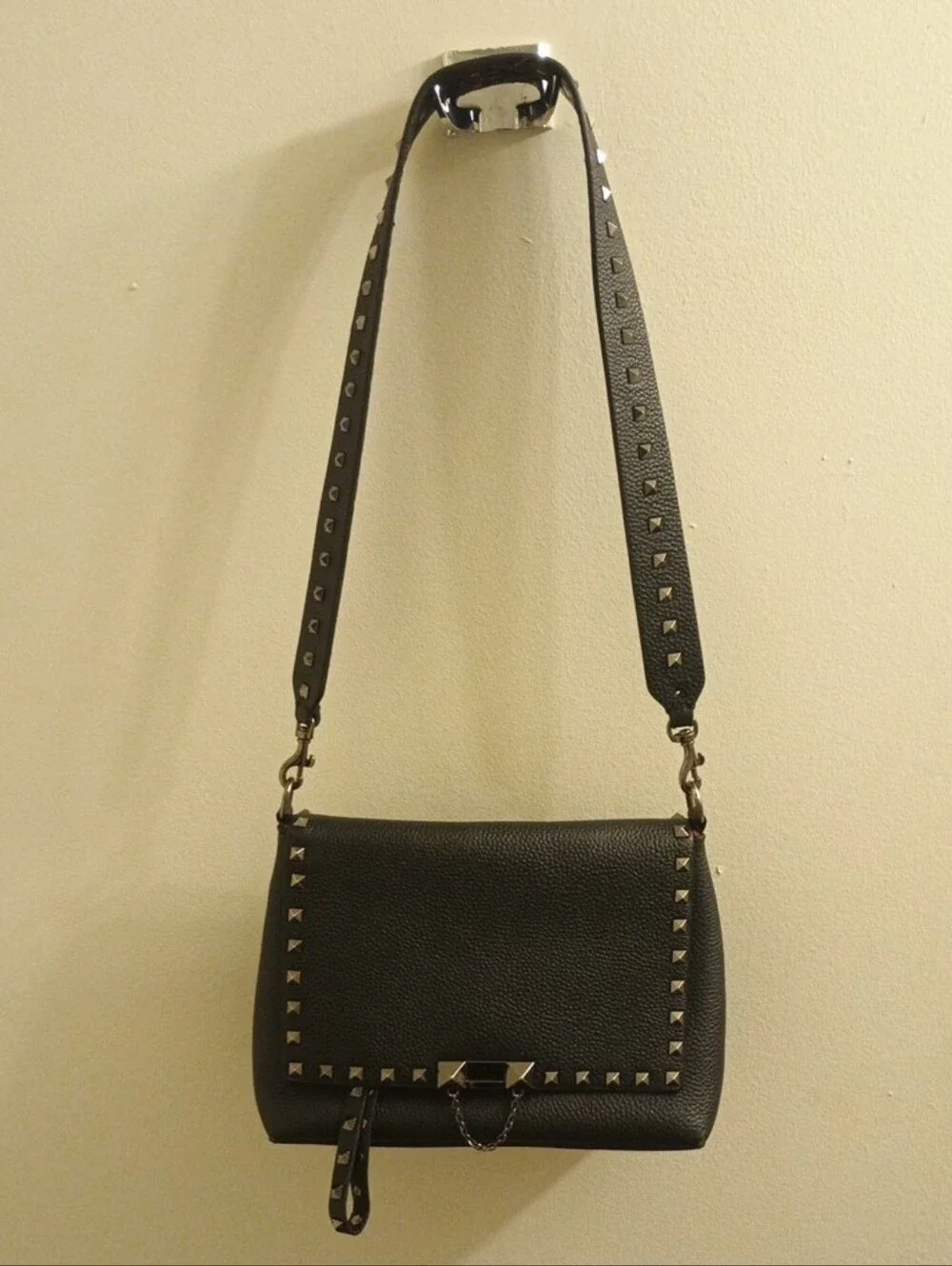 Tiffany & Fred Paris Genuine Leather Handbag!